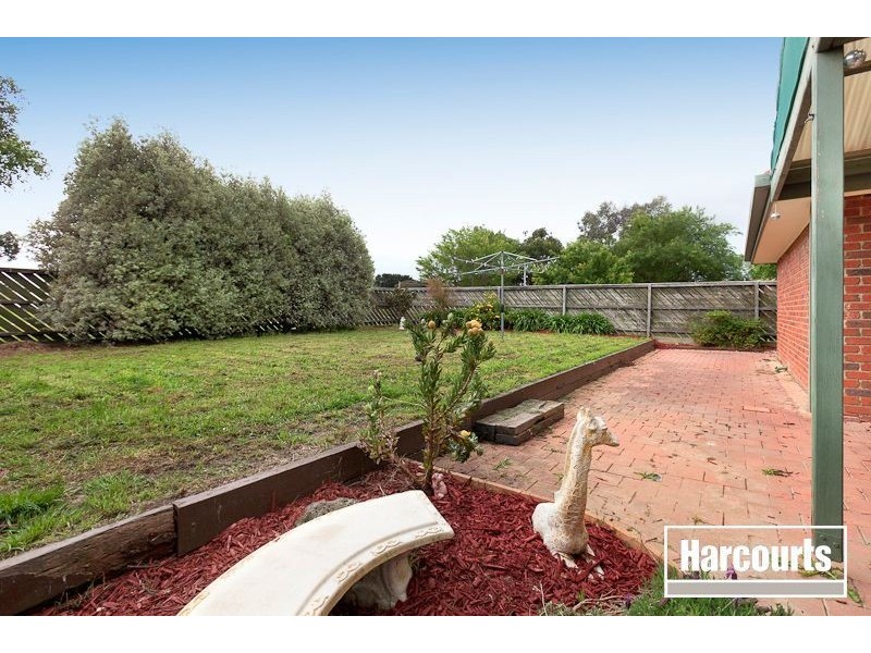 2 Carly Close, Narre Warren South VIC 3805