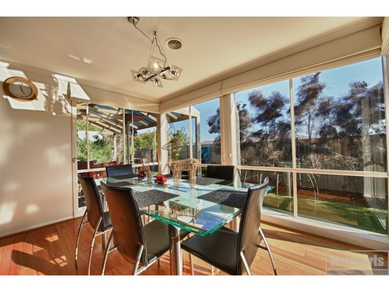 128 Berwick Springs Promenade, Narre Warren South VIC 3805