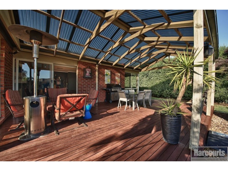 128 Berwick Springs Promenade, Narre Warren South VIC 3805