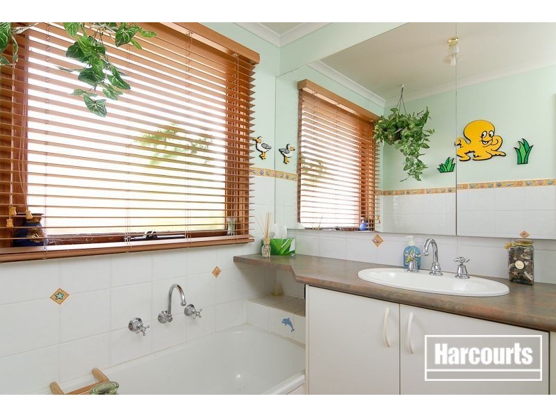 58 Warana Drive, Hampton Park VIC 3976