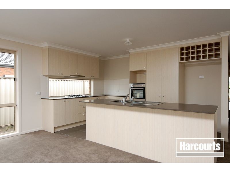 49 Victory Drive, Pakenham VIC 3810