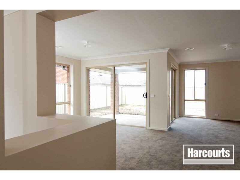 49 Victory Drive, Pakenham VIC 3810