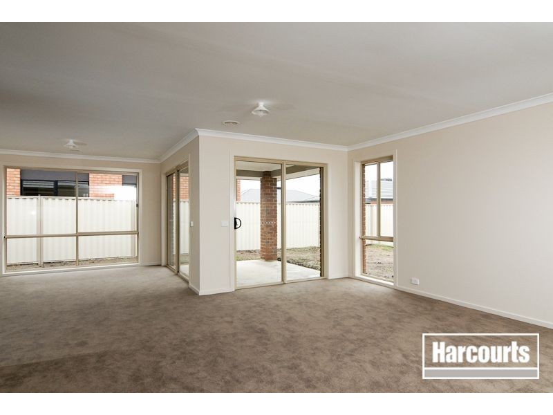 49 Victory Drive, Pakenham VIC 3810