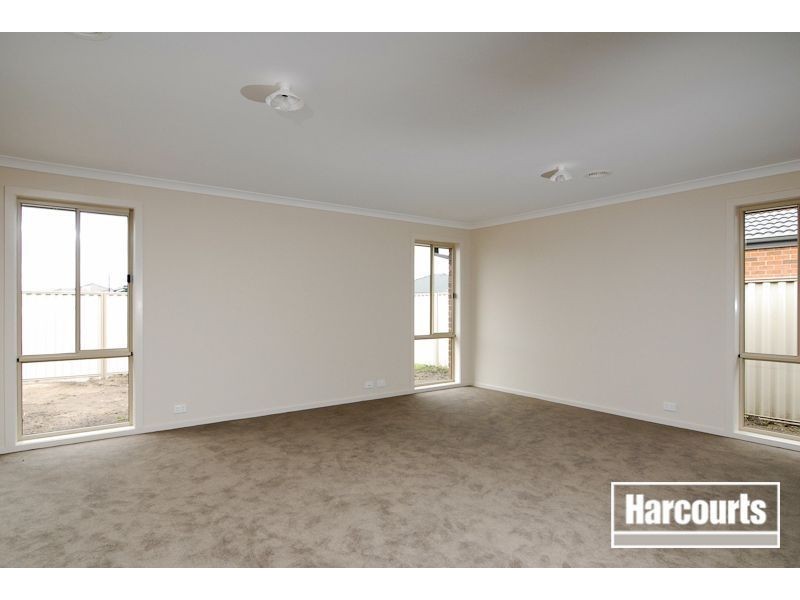 49 Victory Drive, Pakenham VIC 3810