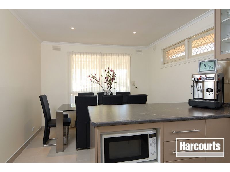 122 Fountain Drive, Narre Warren VIC 3805