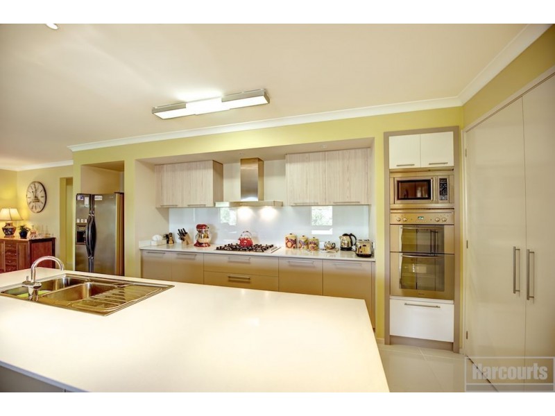 13 Kimberley Downs Court, Narre Warren South VIC 3805