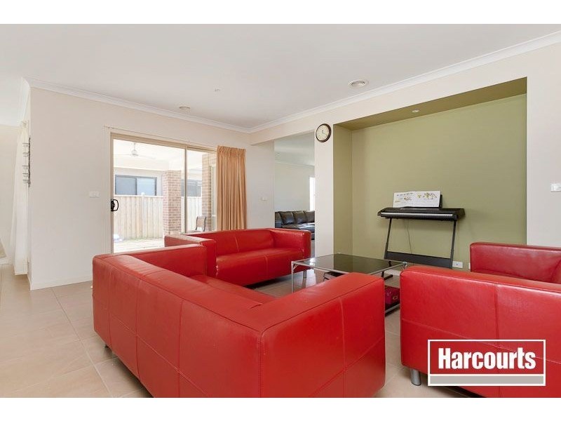 27 Beauford Avenue, Narre Warren South VIC 3805