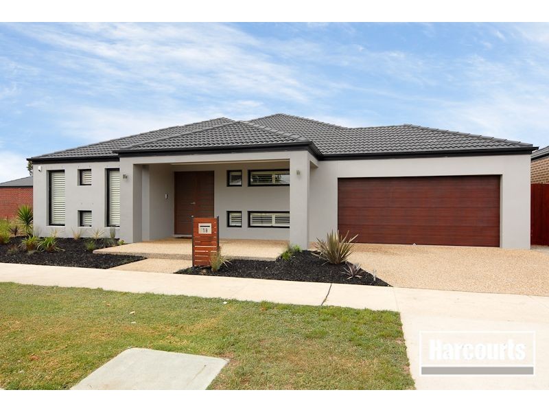 18 Georgetown Way, Officer VIC 3809