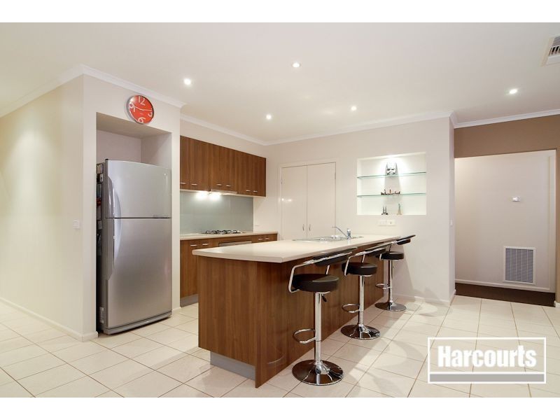 10 Sunhill Way, Berwick VIC 3806