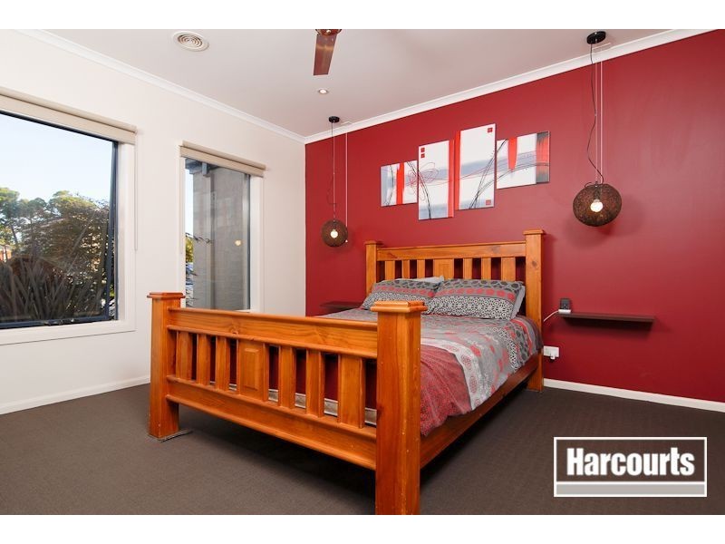 10 Sunhill Way, Berwick VIC 3806