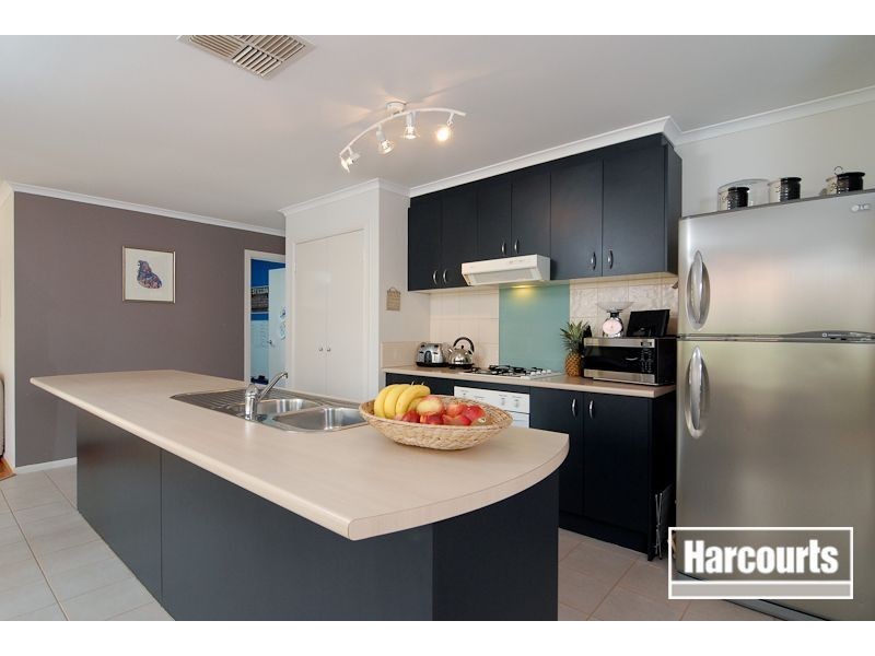 12 Dorchester Drive, Narre Warren South VIC 3805