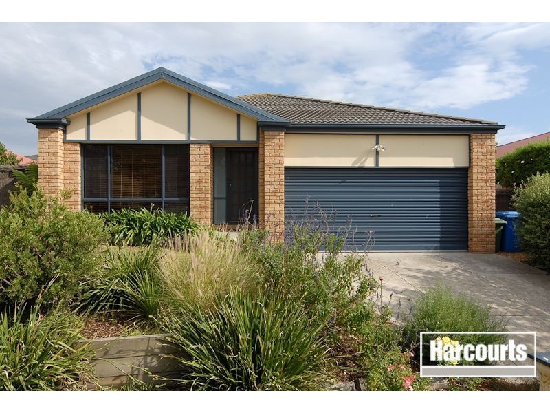12 Dorchester Drive, Narre Warren South VIC 3805