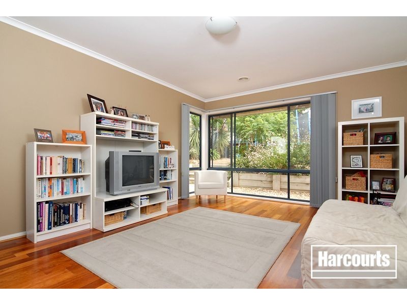 12 Dorchester Drive, Narre Warren South VIC 3805