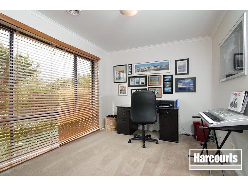 12 Dorchester Drive, Narre Warren South VIC 3805