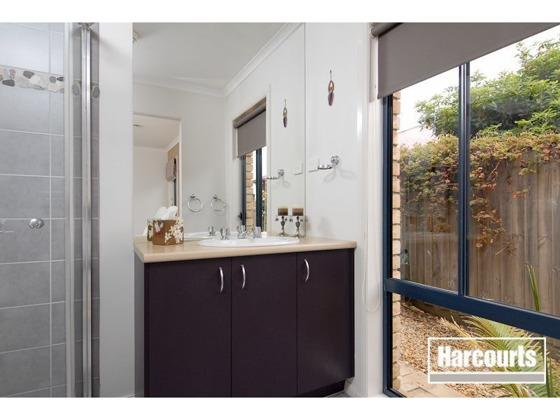 12 Dorchester Drive, Narre Warren South VIC 3805