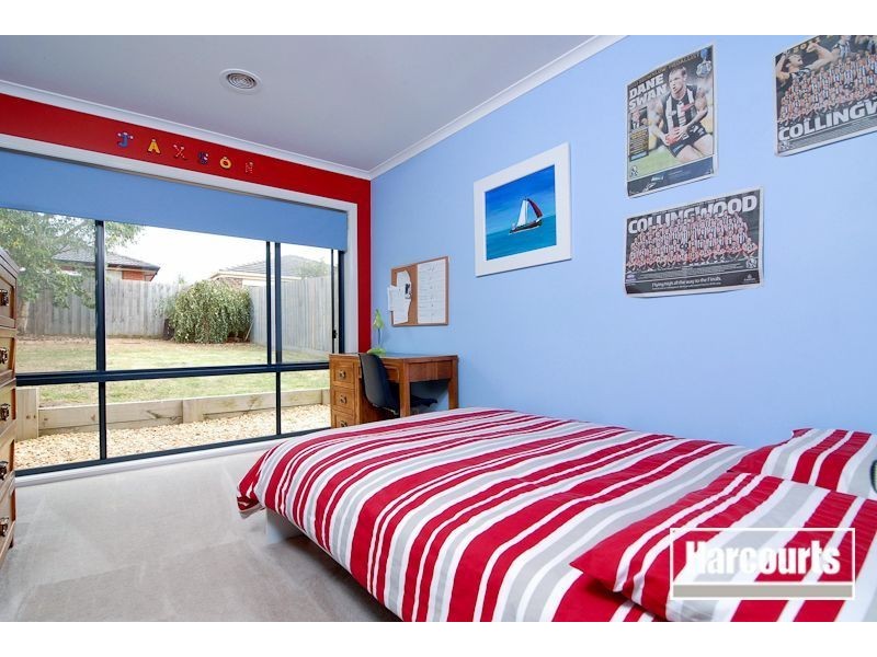 12 Dorchester Drive, Narre Warren South VIC 3805