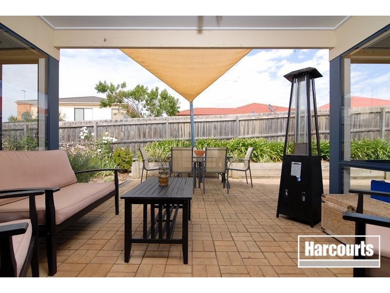 12 Dorchester Drive, Narre Warren South VIC 3805