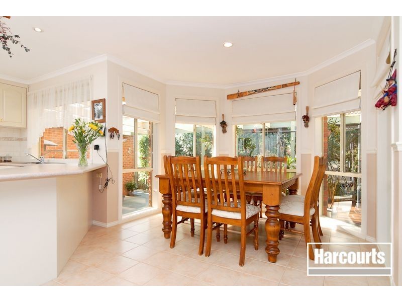 8 Charing Cross Place, Narre Warren VIC 3805