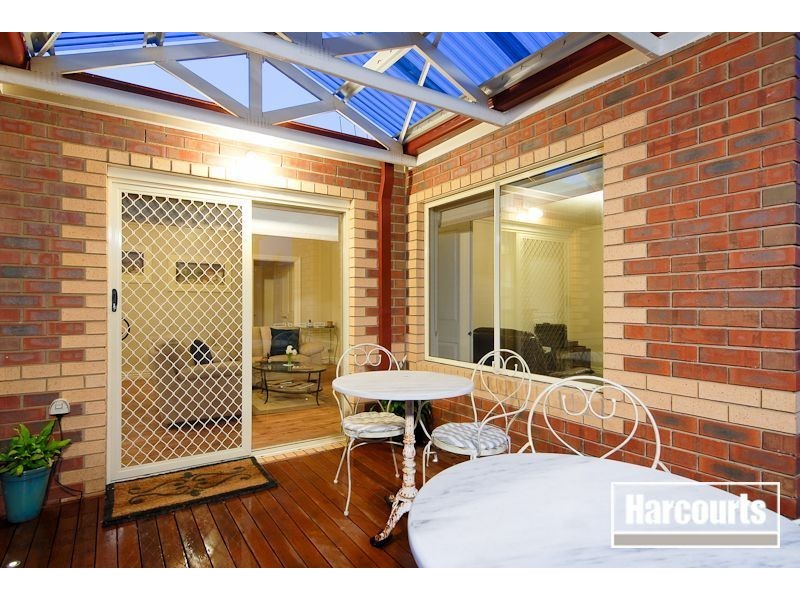32 Champagne Grove, Narre Warren South VIC 3805