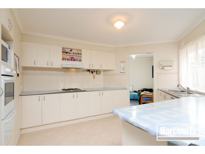 5 Grenfell Rise, Narre Warren South VIC 3805
