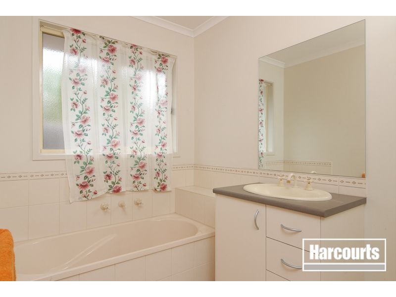 5 Grenfell Rise, Narre Warren South VIC 3805