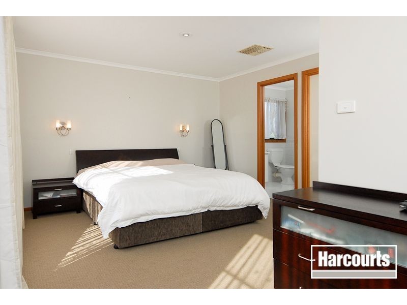 9 Badger Court, Narre Warren VIC 3805