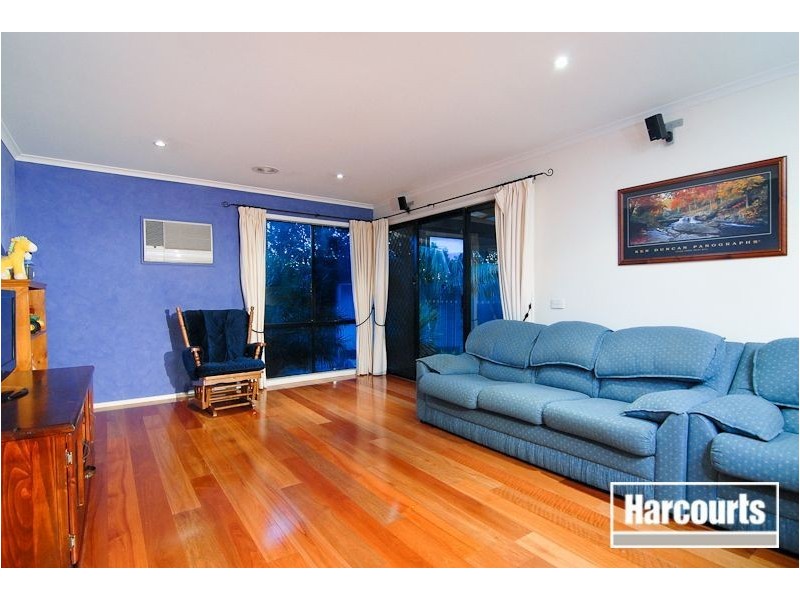 10 Demint Walk, Narre Warren South VIC 3805