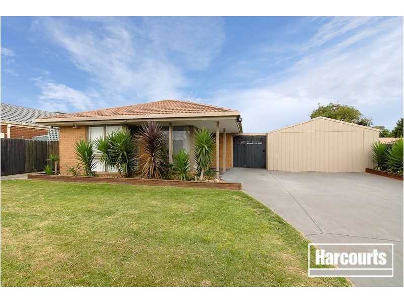 26 Lansell Drive, Cranbourne North VIC 3977