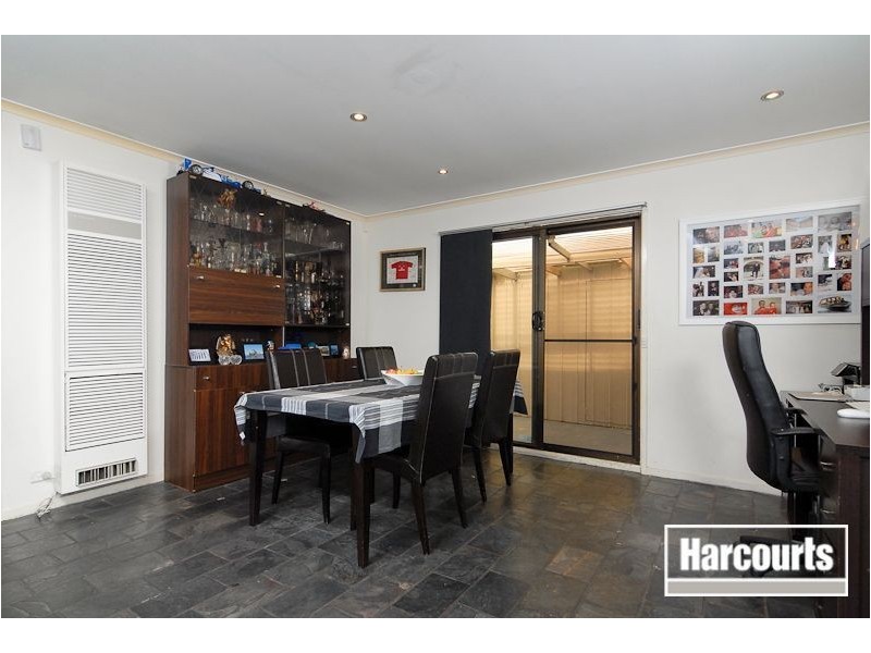 26 Lansell Drive, Cranbourne North VIC 3977