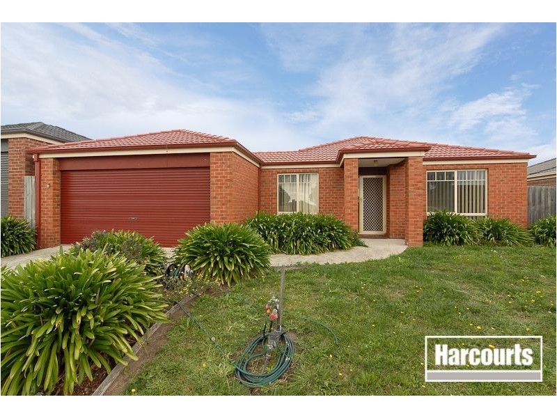 8 Athena Court, Cranbourne VIC 3977
