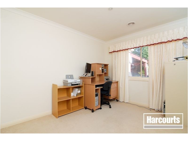 15 Ellen Rd, Narre Warren South VIC 3805