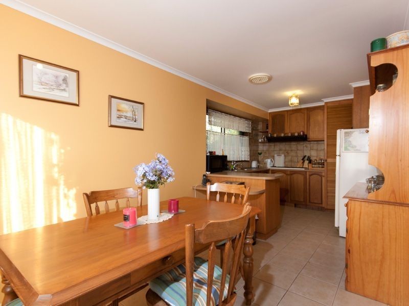 16 Debanne Court, Narre Warren VIC 3805