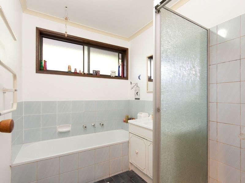 16 Debanne Court, Narre Warren VIC 3805