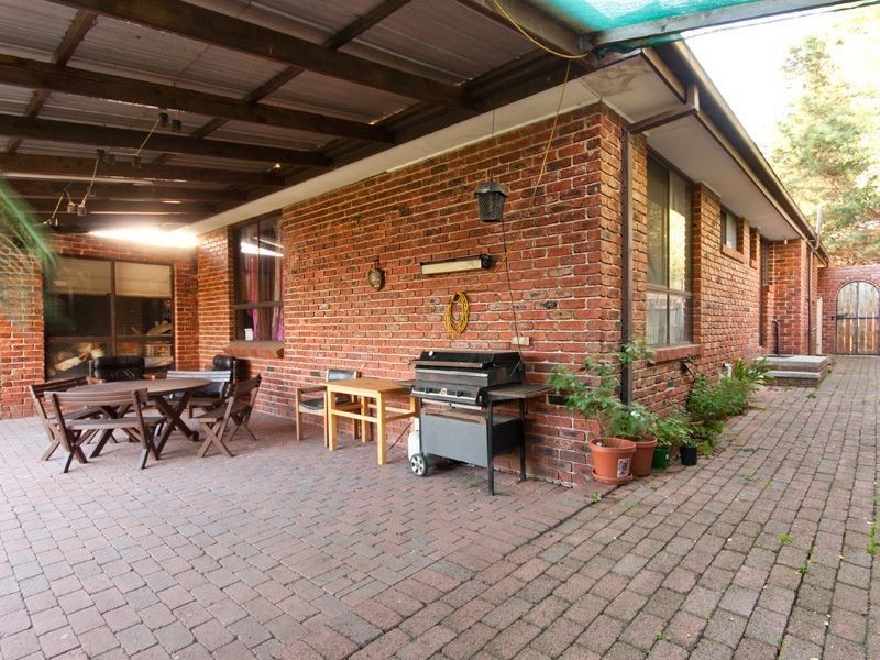 16 Debanne Court, Narre Warren VIC 3805