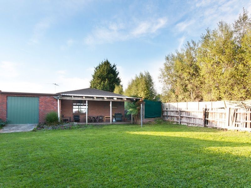 16 Debanne Court, Narre Warren VIC 3805