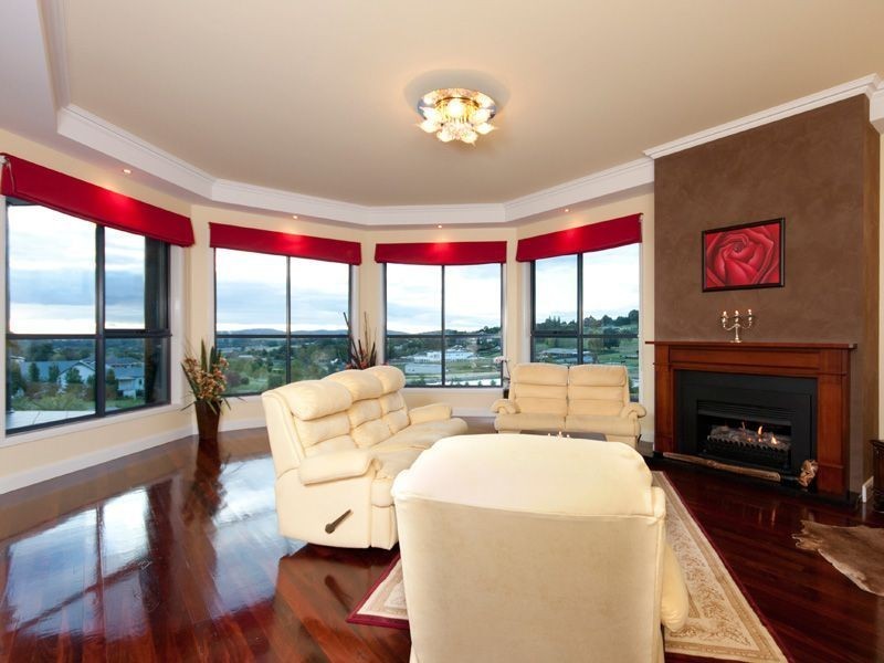 6 The Lough Court, Narre Warren North VIC 3804