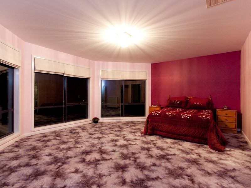 6 The Lough Court, Narre Warren North VIC 3804