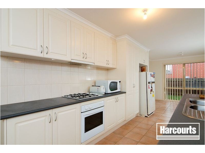 9 Blake St, Berwick VIC 3806