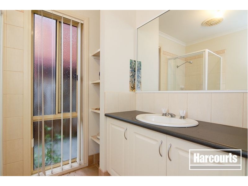 9 Blake St, Berwick VIC 3806