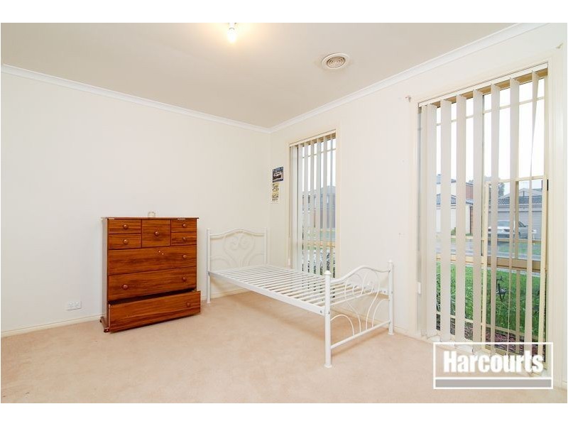 9 Blake St, Berwick VIC 3806