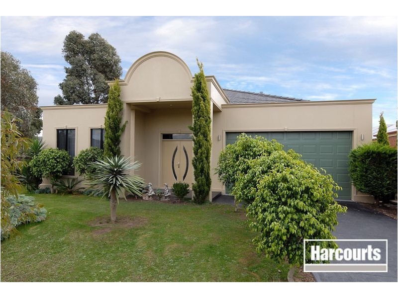 33 Champagne Grove, Narre Warren South VIC 3805
