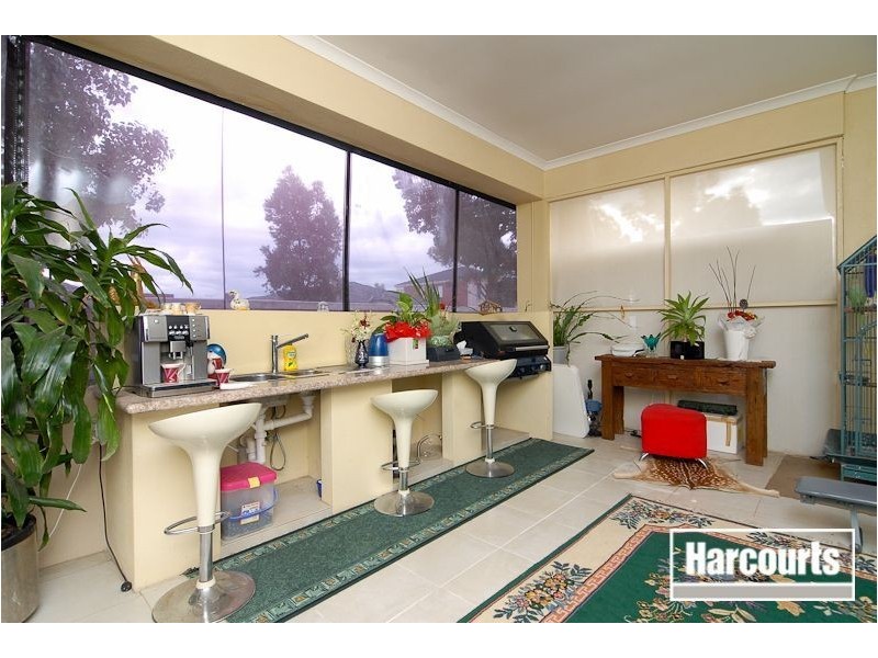33 Champagne Grove, Narre Warren South VIC 3805