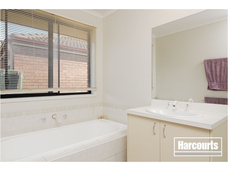 76 Harrington Drive, Narre Warren South VIC 3805