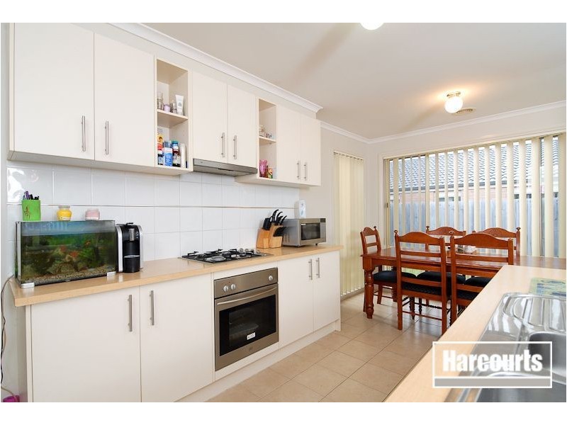 61 Phoenix Avenue, Cranbourne VIC 3977
