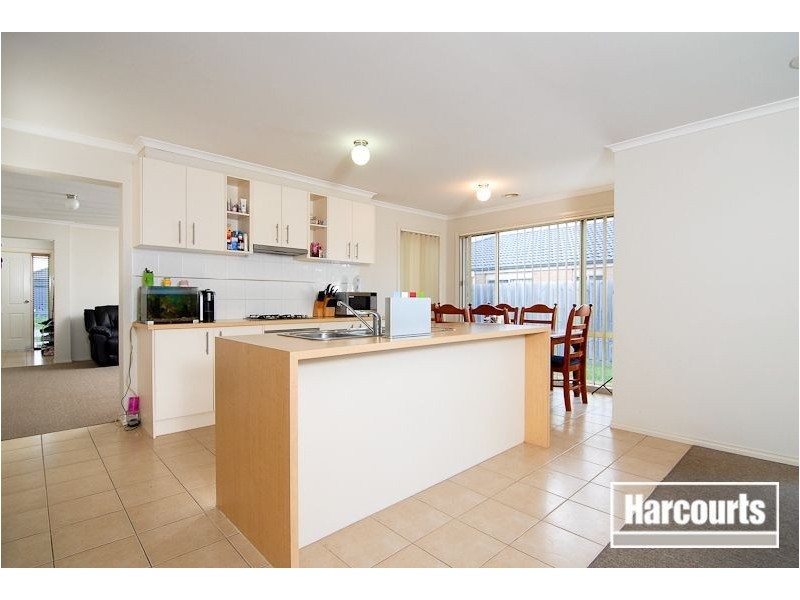 61 Phoenix Avenue, Cranbourne VIC 3977