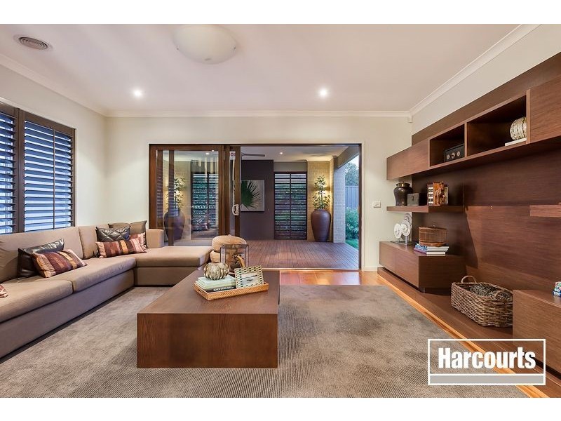 8 Biscay Grove, Lyndhurst VIC 3975