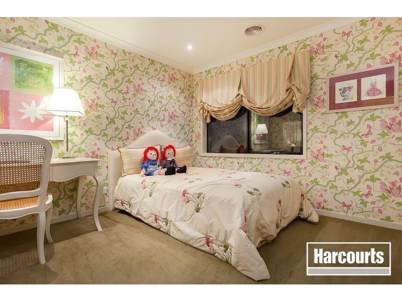 12 Biscay Grove, Lyndhurst VIC 3975
