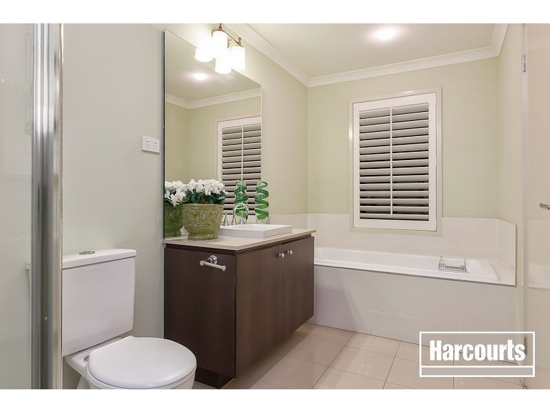 12 Biscay Grove, Lyndhurst VIC 3975