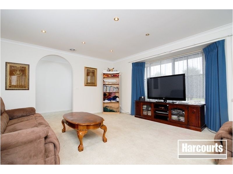 16 Elstar Rd, Narre Warren VIC 3805