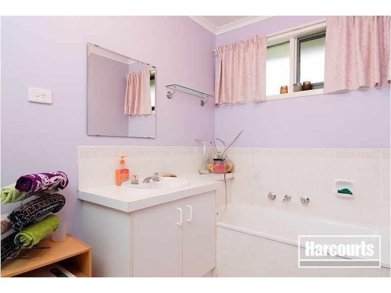 16 Elstar Rd, Narre Warren VIC 3805